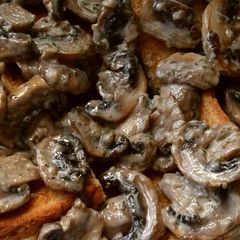 A picture of Vickys Creamy Garlic Mushrooms, GF DF EF SF NF.