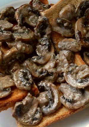 A picture of Vickys Creamy Garlic Mushrooms, GF DF EF SF NF.