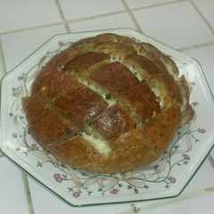 A picture of Cheese And Garlic Pull Apart Bread.