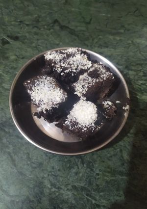 चोको ब्राऊनी (Choco brawnie recipe in Hindi) रेसिपी मुख्य फोटो