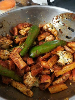 मिक्स अचार (Mix Pickle recipe in hindi) रेसिपी मुख्य फोटो