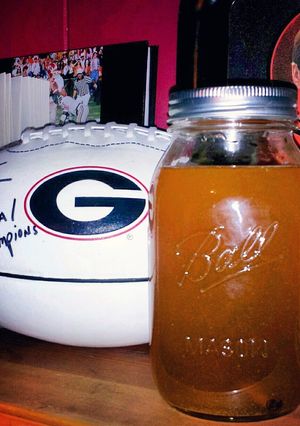 A picture of Dave's Apple Pie Moonshine.