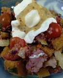 Ensalada con un toque de pancitos fritos