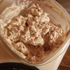 A picture of My homemade cheeseball.