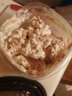 A picture of My homemade cheeseball.