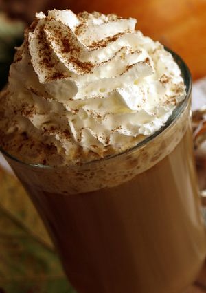 Sütőtökös fűszeres latte recept fotója