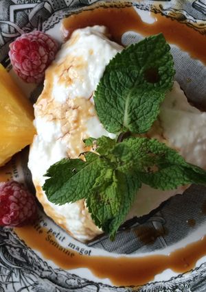 A picture of Lime, ginger and coconut cheesecake.