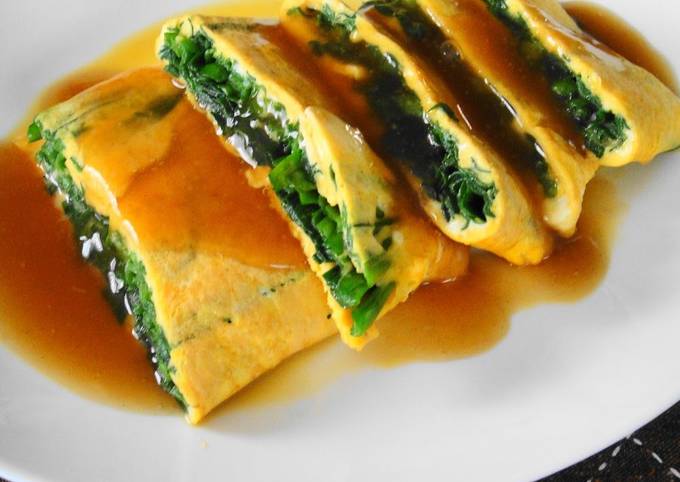 Satisfying Garlic Chive Omelet with Thickened Sauce Recipe