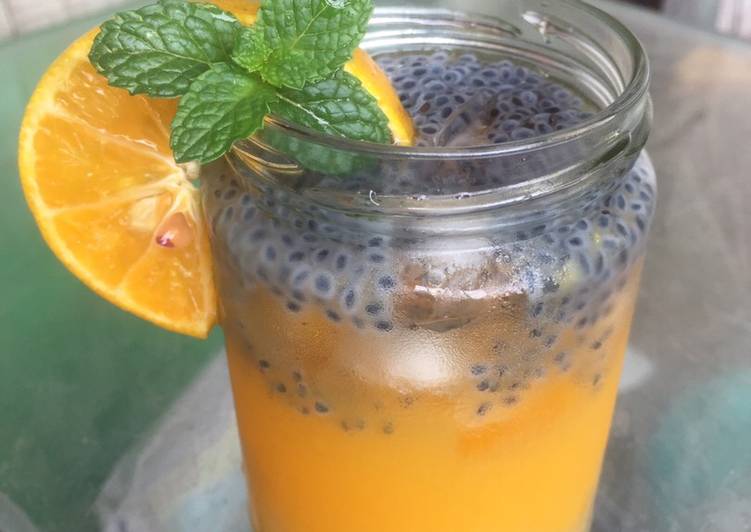 Langkah Mudah untuk Menyiapkan Orange juice, Lezat