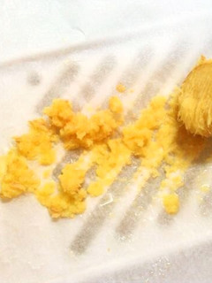 A picture of Easy and Clean Way of Grating Ginger.