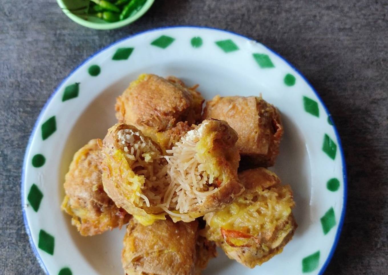 Tahu Isi Bihun