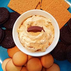 A picture of Ray's' Reese's Cream Cheese Dipper.