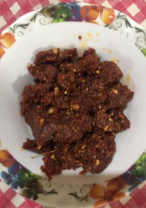 લસણ ની ચટણી (Garlic Chutney Recipe In Gujarati) રેસીપી મુખ્ય ફોટો