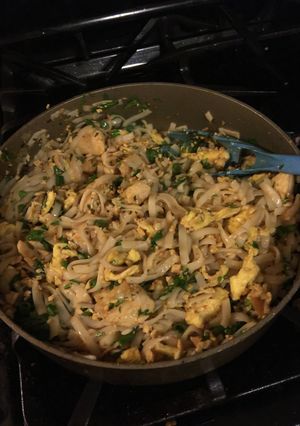 A picture of Pad Thai.