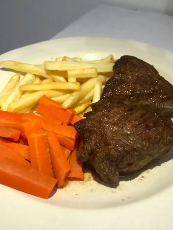 Cara Mudah Membuat Resep Steak Sapi Teflon (Steak Kosan) yang Enak Banget Anti Ribet, Lezat