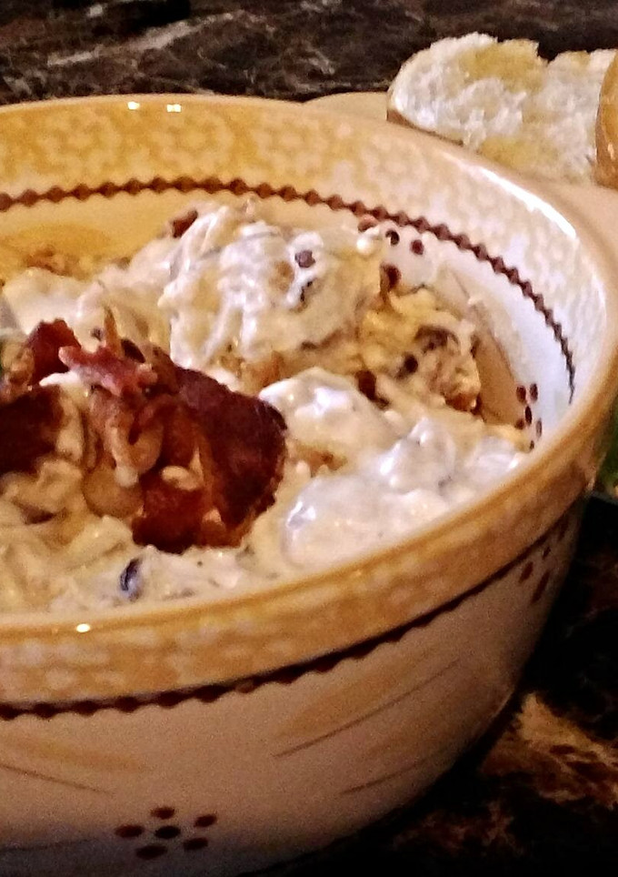 A picture of Caramelized Onion And Bacon Dip.