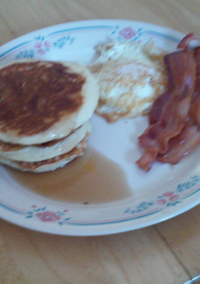 A picture of Bacon pancake delight.