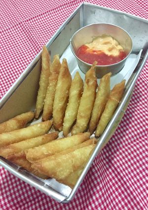 Foto resep Cheese Samosa (Jeddah's Style) 2 bahan saja w/ stepbystep