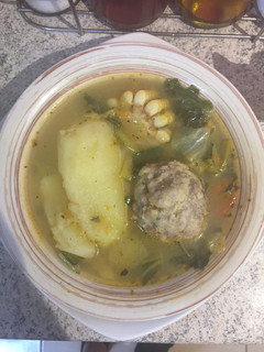 Una foto de Caldo de albóndigas