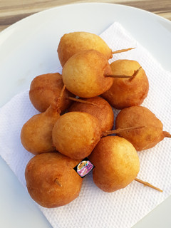 A picture of Mini sausage buns.
