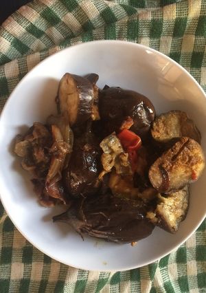 A picture of Eggplant, Garlic, Tomato.