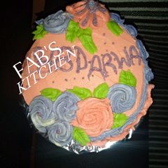 A picture of Butter cream frosting 😋😋😍.