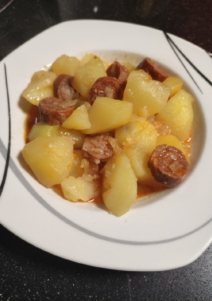 Una foto de Patatas a la riojana