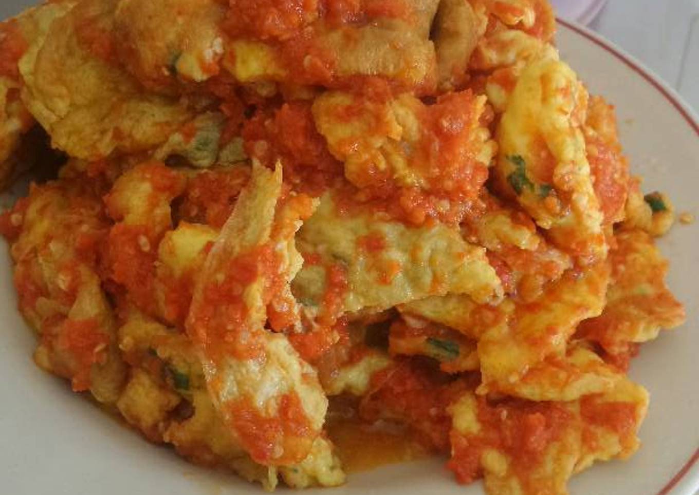Cara Gampang Menyiapkan Telur dadar balado, Enak Banget