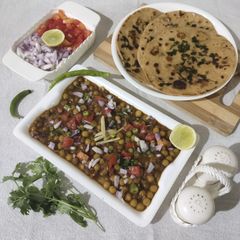A picture of Mutter kulcha.