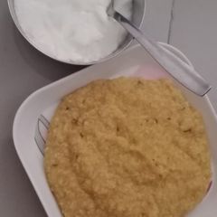 A picture of Samo with curd.