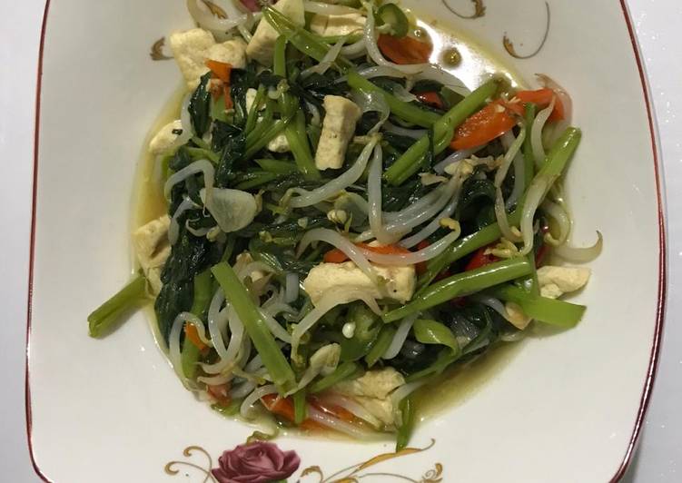  Resep Tumis kangkung toge tahu  oleh Dapur Memi Cookpad