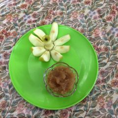 A picture of Green apple jam.