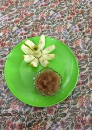 A picture of Green apple jam.
