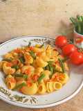 Pipe rigate con pomodoro e fagiolini