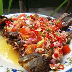 Lele Goreng Sambel Matah রেসিপির প্রধান ছবি