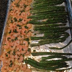 A picture of Roasted Lemon Butter Garlic Shrimp and Asparagus.