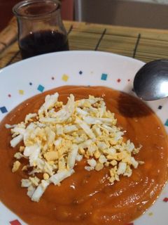 Una foto de Crema de boniato asado con cacahuete y queso