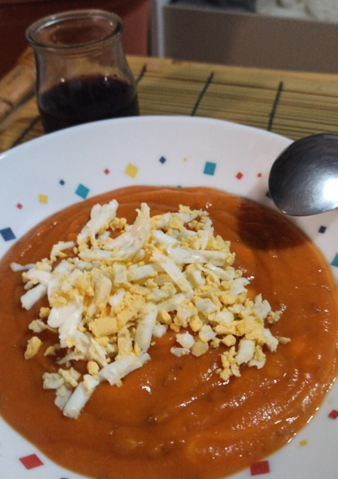 Una foto de Crema de boniato asado con cacahuete y queso