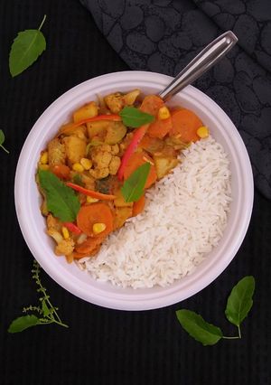 A picture of Vegan thai red curry.