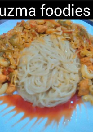 A picture of Chicken chowmein.