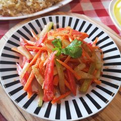A picture of Crunchy, tangy masala salad.