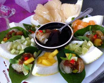 Popular Cuisine Kanyas Aroma Pomelo And Fruits AppetizerMiang Kham Yummy