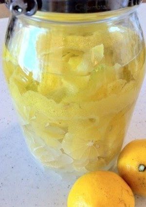 A picture of Rich Refreshing Homemade Lemon Liqueur.
