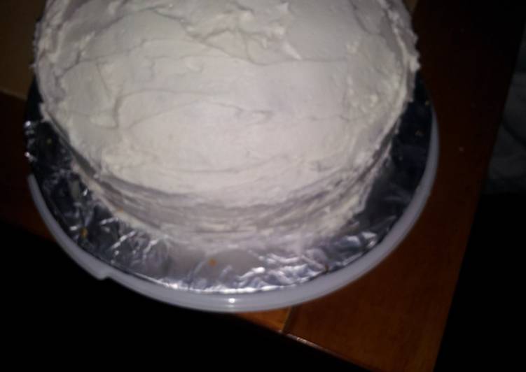 white cake with buttercream frosting recipe main photo