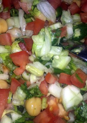 A picture of chick peas salsa.