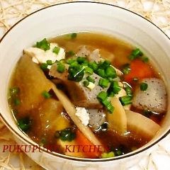 A picture of Kenchin Soup with Tofu, Chicken & Dried Shiitake Mushrooms.