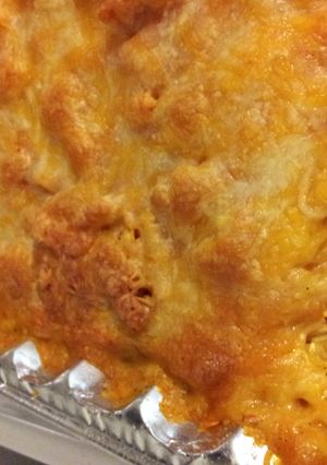 A picture of Mexican cheesey chicken casserole.