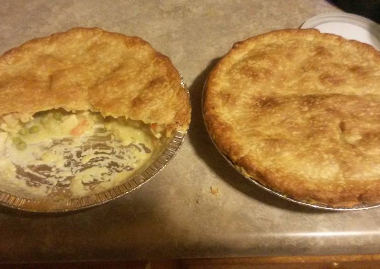 Recipe of Homemade MacDaddy&#39;s Chicken and garlic mushroom Pot pie