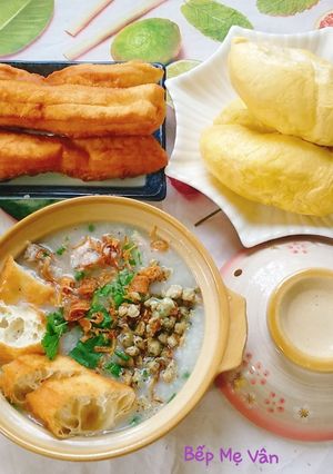 Hình của món Cháo hến sườn non.