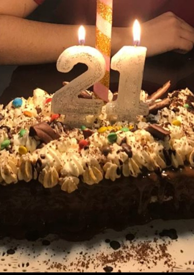 Una foto de Torta brownie de 2 pisos!